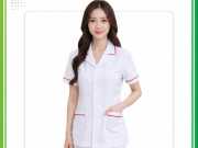 Mẫu áo đồng phục y tá tay ngắn viền đỏ