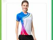 Mẫu áo đồng phục thể thao gradient