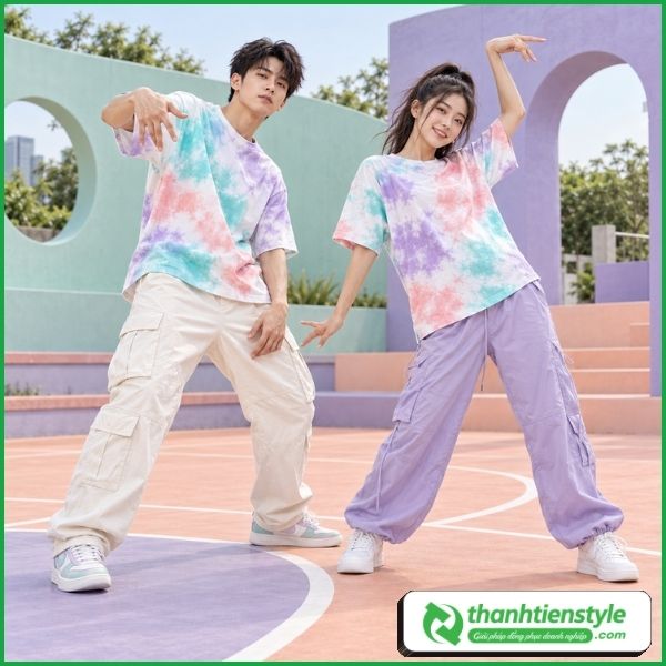 ao-nhom-nhay-loang-mau-nghe-thuat-1