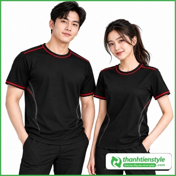 ao-thun-dong-phuc-mau-den-phoi-vien-noi-bat-2