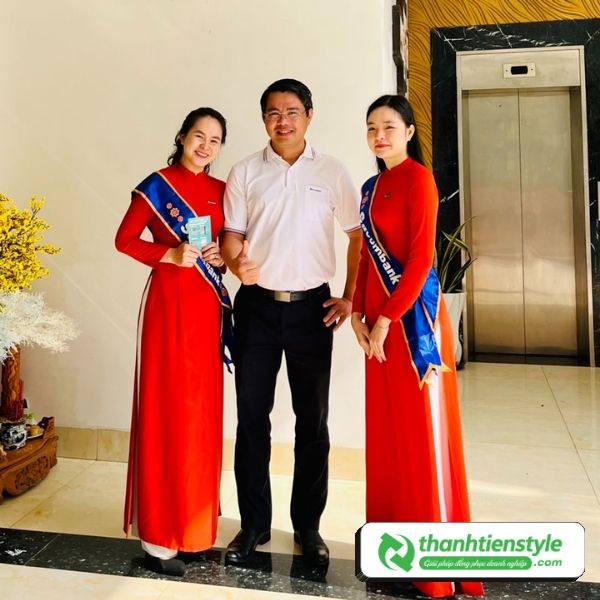 dong-phuc-ngan-hang-sacombank