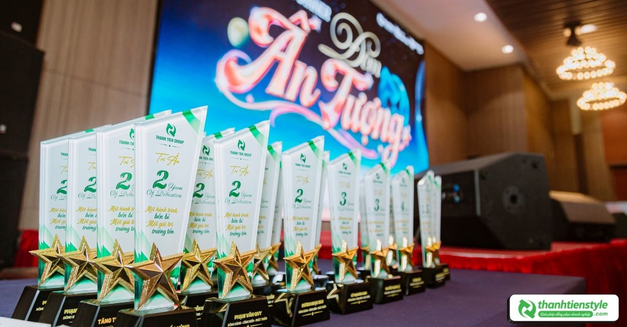 cup-va-qua-ki-niem-thanh-tien-group-1