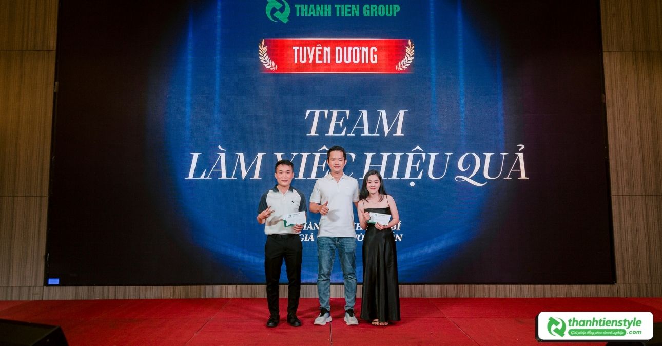 ton-vinh-nhung-cong-hien-vi-su-phat-trien-chung-7