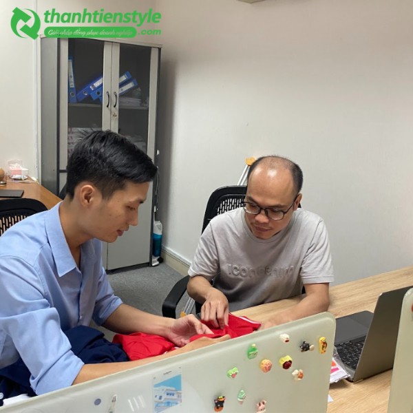 hinh-anh-feadback-cua-khach-hang-khi-mua-dong-phuc-tai-thanh-tien-style1